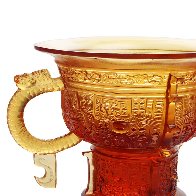 Китайский штатив с ручкой из ушей дракона и узором из шипов.