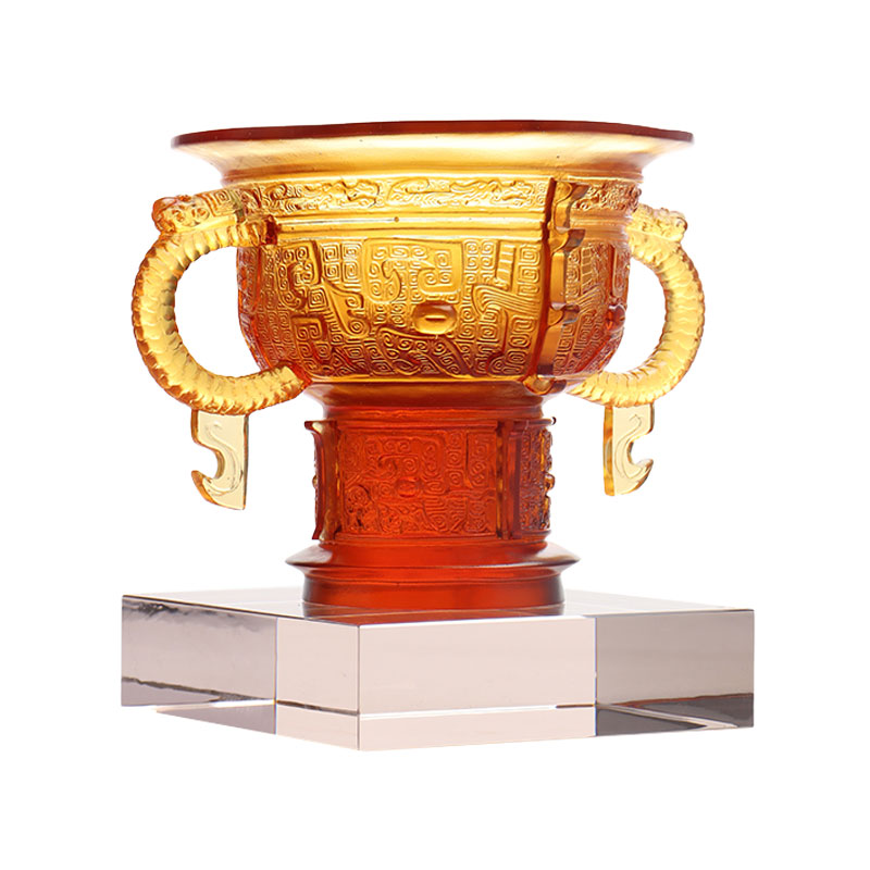 Китайский штатив с ручкой из ушей дракона и узором из шипов.