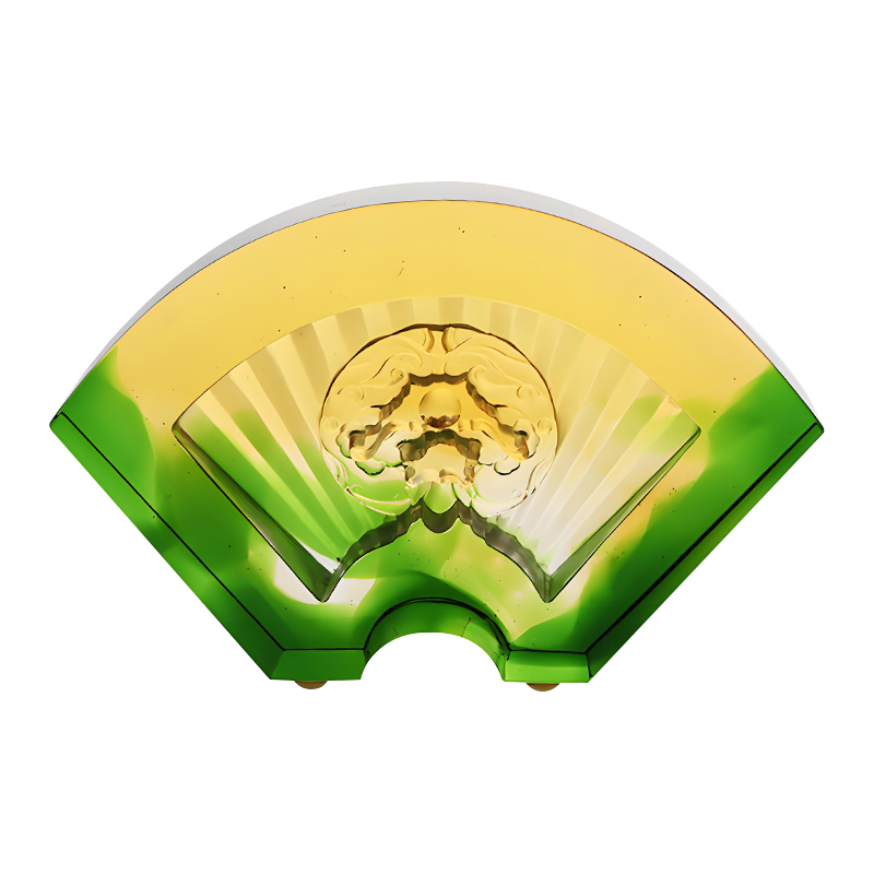 Китайские веерообразные украшения из глазурованного стекла.