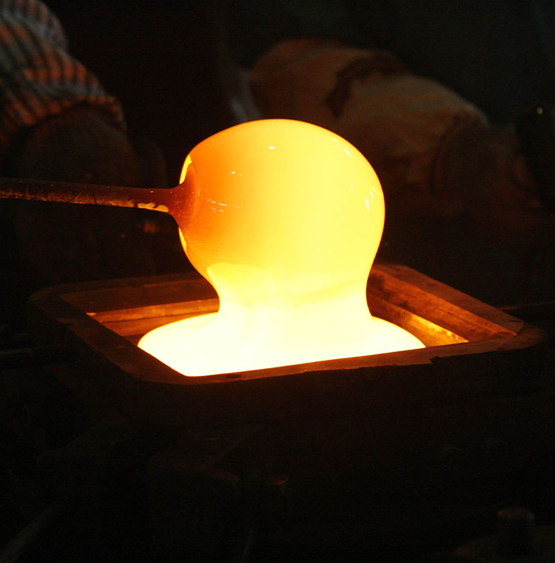 Поместите его в форму