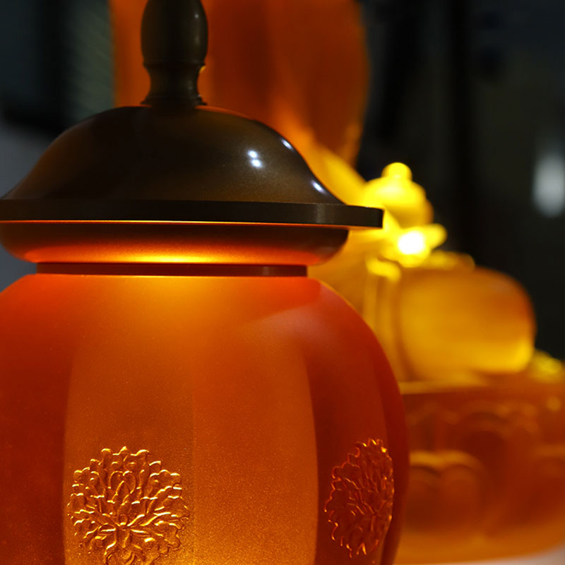 Набор подношений из золотого стекла для буддийского алтаря серии 