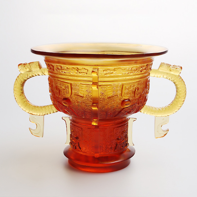 Китайский штатив с ручкой из ушей дракона и узором из шипов.