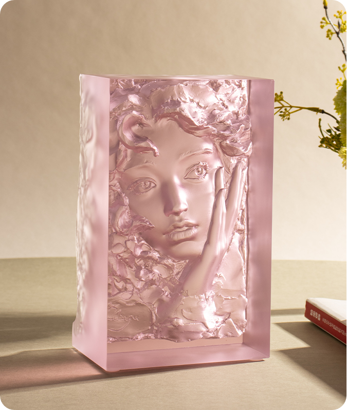 Глаза подняты